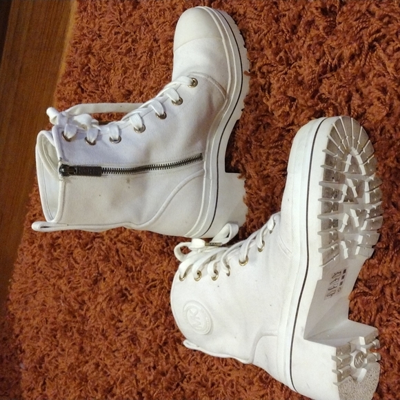 Michael Kors heeled combat boots - Picture 2 of 5